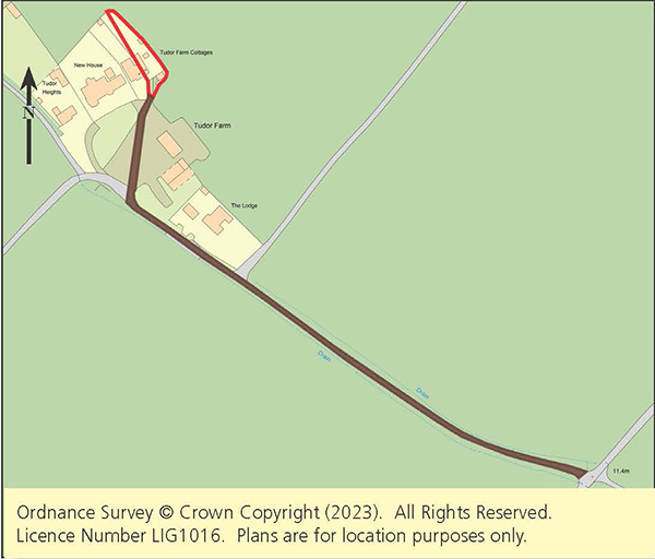 Lot: 1 - SEMI-DETACHED HOUSE FOR MODERNISATION WITH POTENTIAL FOR EXTENSION ON LARGE PLOT -